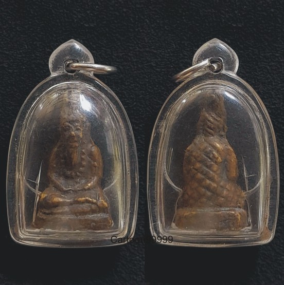 รูปหล่อโบราณ ฤาษี เขามายอ ปัตตานีครับ พิมพ์กลาง (หายาก) เลี่ยมเก่าครับ สวย เดิม ดีครับผม