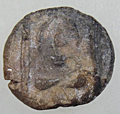 ๒๐ พระเม็ดบัวเนื้อดิน