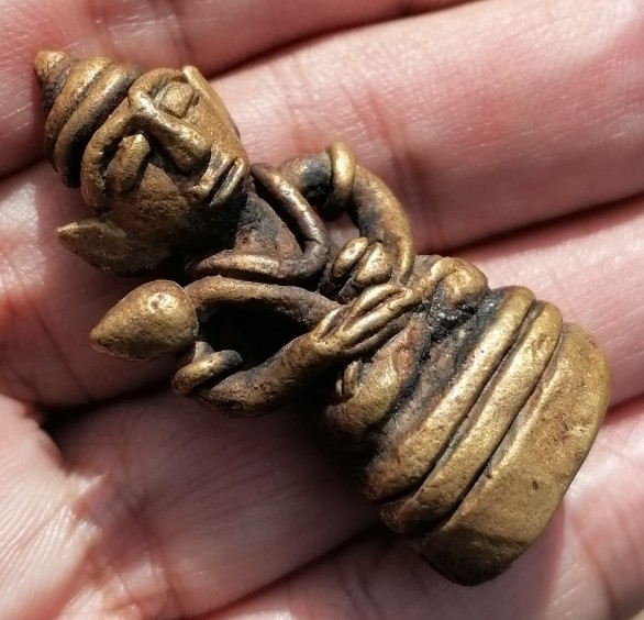 พระไม่ทราบที่ เคาะเดียว   