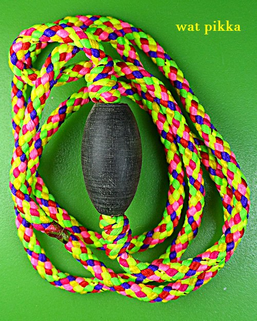 ลูกสะกดไม้พญางิ้วดำหลวงปู่สิงห์ วัดบ้านขี้เหล็ก ศรีสะเกษ .3901.4