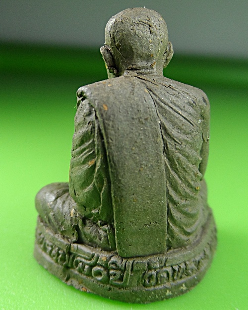 รูปหล่อลอยองค์อาจารย์นอง วัดทรายขาว ปัตตานี  .4000.*