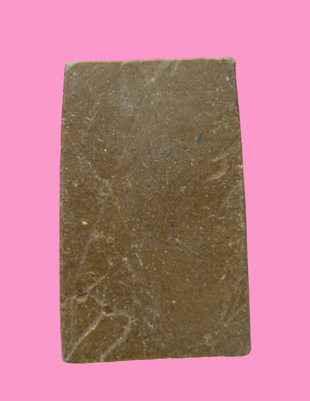 พระประธาน เนื้อผงน้ำมัน 