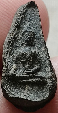 *พระพิจิตรผงดำ วัดท่าฬ่อ พิจิตร เนื้อผงคลุกรัก พ.ศ.๒๕๑๕*