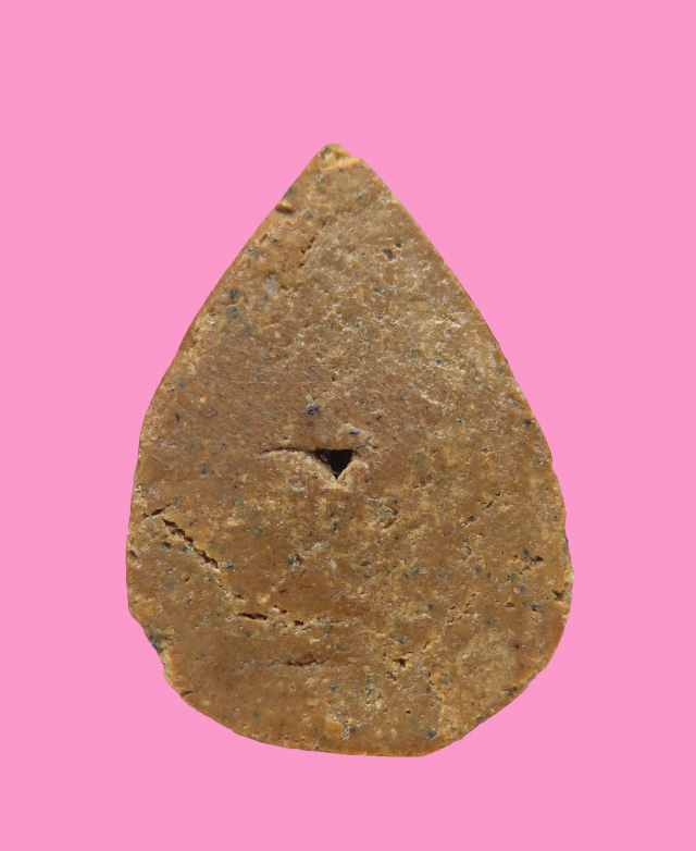 พระกลีบบัว เนื้อผงน้ำมัน