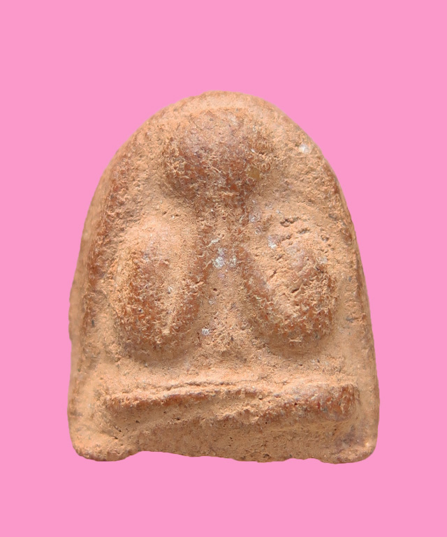 พระปิตา เนื้อผงแดง