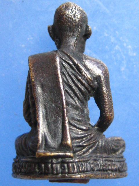 รูปหล่อ หลวงพ่อแก้ว วัดนิคม ชัยภูมิ