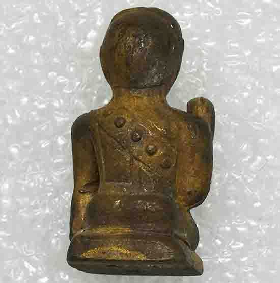 นางกวักหล่อโบราณ รุ่นกวักแสนล้าน หลวงปู่แสน วัดบ้านหนองจิก ศรีสะเกษ ปี2561 เนื้อสัมฤทธิ์ เลข136+กล่อ