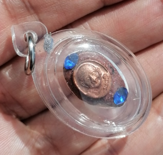 เบี้ยแก้ภควจั่น​ หลวงปู่หงษ์​ พรหมปัญโญ​ สุสานทุ่งมน​ จ.สุรินทร์​​ เลี่ยมพร้อมใช้​ เคาะเดียว     