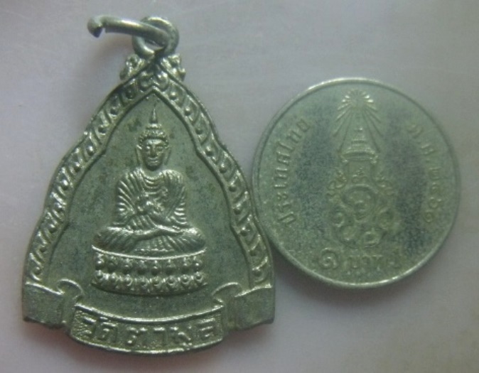 **เบา​ๆ​**เหรียญพระพุทธ วัดตามูล อ.โป่งน้ำร้อน จ.จันทบุรี ปี.๒๕๑๘**กะไหล่เงิน สวยๆ 