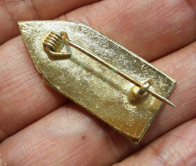 เหรียญเข็มกลัดลงยา วัดพู แขวงจําปาสัก สปป.ลาว เคาะเดียว(2)    