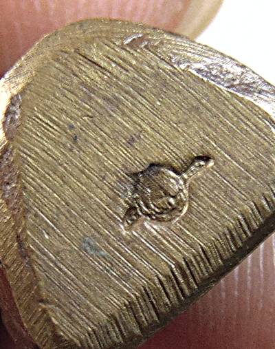 รูปหล่อหลวงพ่อจรัญ วัดอัมพวัน