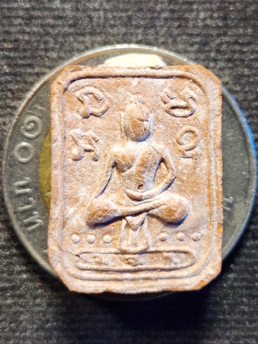 วัดจอมเกษ อยุธยา พระผงนั่งมารวิชัยบัวเม็ด กดโค๊ต อุดผง