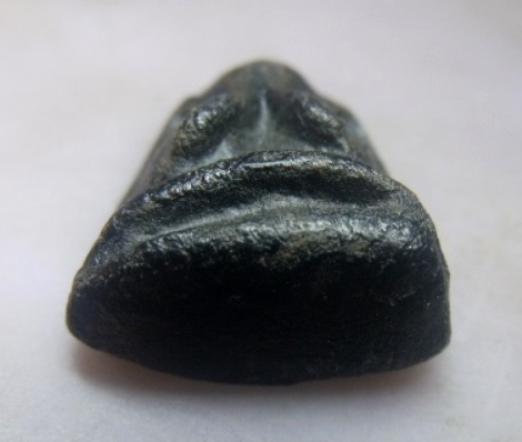 **เบา​ๆ​**พระปิดตาหลังแบบ เนื้อผงคลุกรัก เก่า สวยๆ ไม่ทราบที่**เนื้อจัด เชิญชมครับ