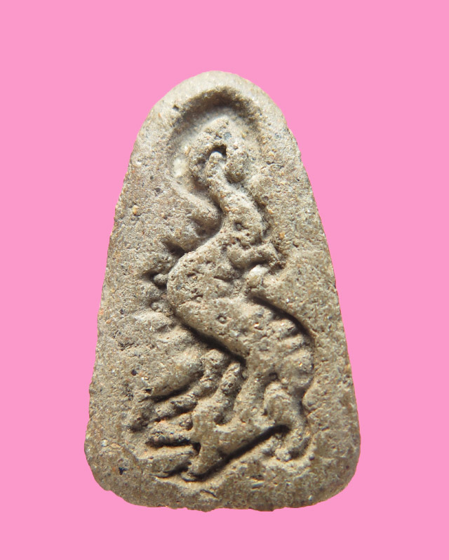 เจ้าแม่กวนอิม หลังมังกร