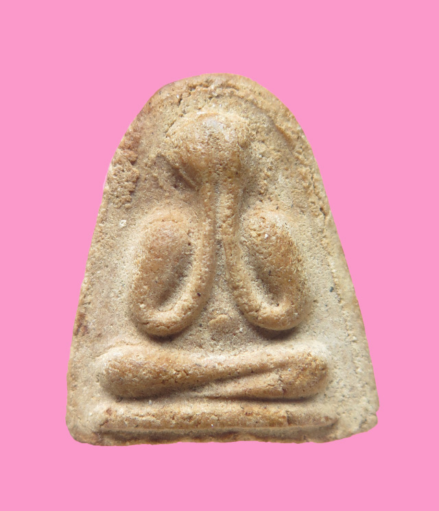 พระปิดตา หลังยันต์อุ ฝังพลอย