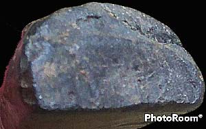 *พระกริ่งครึ่งซีกเนื้อผงใบลาน หลวงพ่อสังกิจโจ วัดเขาพระงาม รุ่นแรก ปี๒๔๙๙*