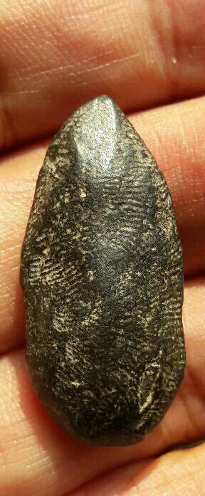 พระขุนแผนไข่ผ่าซีก หลวงพ่อกวย วัดโฆษิตาราม จ.ชัยนาท เนื้อผงใบลาน เคาะเดียว   