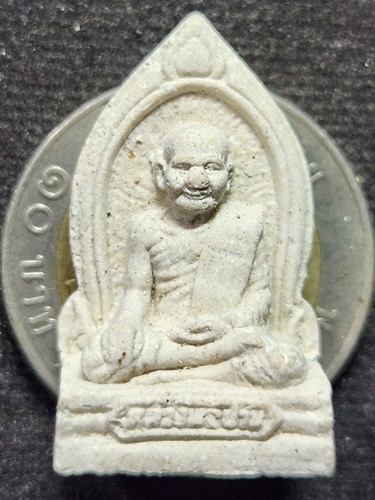 วัดบางนมโค อยุธยา พระผงซุ้มเสมาหลวงพ่อปาน พิมพ์ขี่ไก่