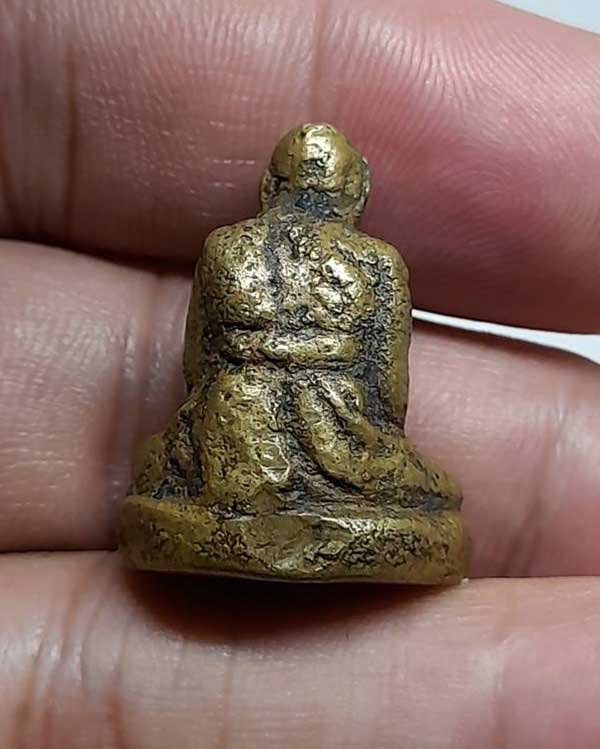 พระหล่อรูปเหมือน หลวงปู่เอี่ยม ปฐมาม วัดสะพานสูง จ.นนทบุรี