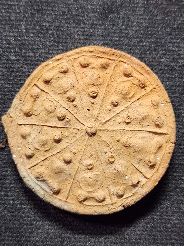 วัดเจ้าเจ็ดใน จังหวัดอยุธยา พระงบน้ำอ้อย หลวงปู่ยิ้ม ปี 2475 เนื้อดิน