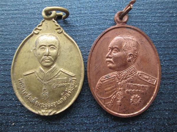 ***แพ็คคู่สุดคุ้ม***เหรียญที่ระลึก ร. 5  เนื้อทองเหลือง+เนื้อทองแดงผิวไฟ  สภาพสวยเดิม 