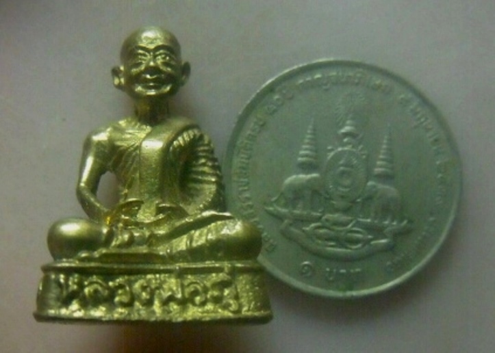 **เบาๆ**รูปเหมือนหล่อลอยองค์ รุ่น ๑ หลวงพ่อภู่ วัดทับกฤชใต้ จ.นครสวรรค์  ปี ๒๕๓๗**สวยๆ