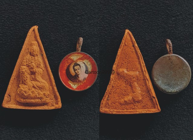 แพ็คคู่ เจ้าแม่กวนอิม พิมพ์สามเหลี่ยม+ล็อกเก็ตดวงตาพระพุทธเจ้า หลวงพ่อผินะ วัดสนมลาว สระบุรีครับ