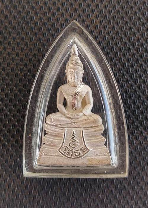 หลวงพ่อโสธร กรมตำรวจ ลอยองค์ เนื้อเงิน