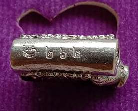 ตะกรุดเสือหมอบ “รวยทันใจ” หลวงพ่อสุพจน์ วัดห้วงพัฒนา จ.ตราด ปี2563 เนื้อทองขาว หมายเลข262+กล่อง