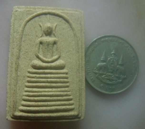 **เบาๆ**สมเด็จพุทธกวักพิมพ์อกร่อง ฐาน 9 ชั้น หลวงปู่ขุ้ย วัดซับตะเคียน จ.เพชรบูรณ์ ปี ๒๕๕๐**สวยๆ