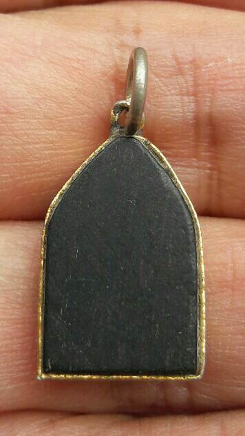 นางกวักไม้งิ้วดำแกะ หลวงพ่อกัน วัดเขาแก้ว ศิษย์เอกหลวงพ่อเดิม แห่งวัดหนองโพธิ์ จ.นครสวรรค์ เคาะเดียว