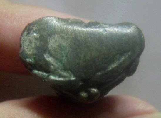 **เบา​ๆ​**พระปิดตามหาอุตม์ หลังยันต์ เนื้อสำริดแก่เงิน เก่าๆ ไม่ทราบที่**เนื้อจัด เชิญชมครับ