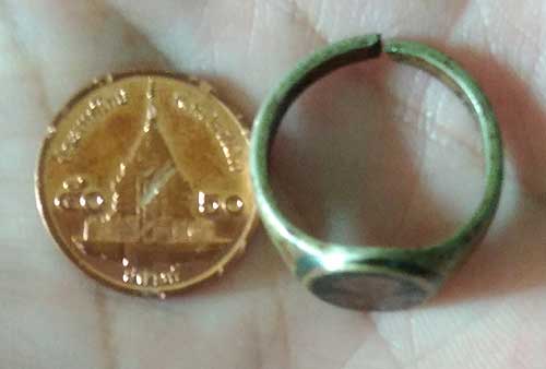 แหวน ลพ.แพ วัดพิกุลทอง สิงห์บุรี