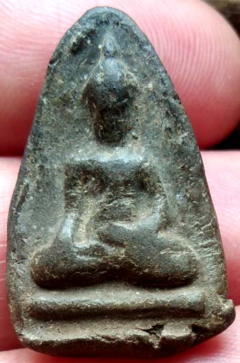 กลีบบัว มารวิชัย เนื้อดินผสมว่าน