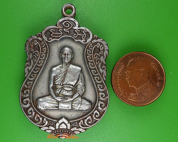 เหรียญเสมาหลวงพ่อเอนก วัดใหญ่อินทาราม ชลบุรี .C19.