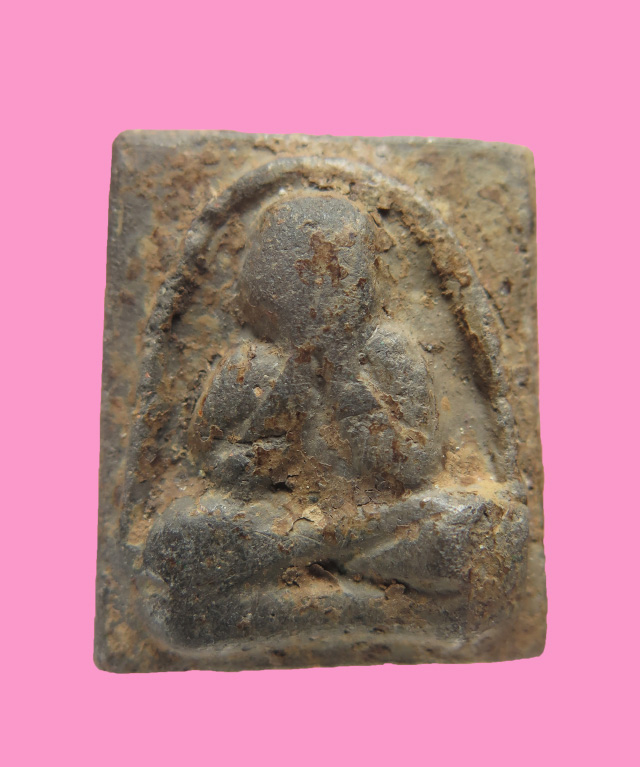 พระปิดตา เนื้อดิน 