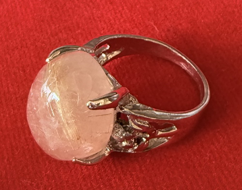 แหวน แก้วไหมทอง หินมงคลเสริม ในเรื่องของเงินทอง ค้าขาย ความร่ำรวย ความมั่งคั่ง