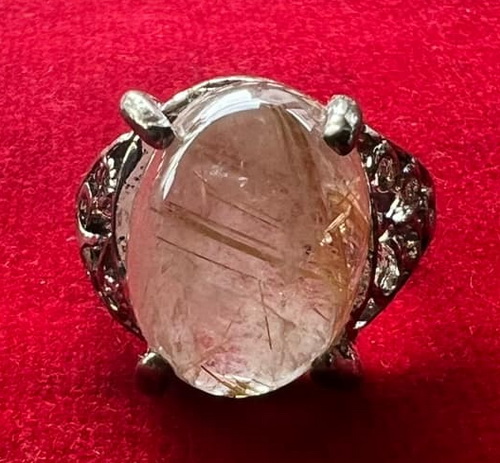 แหวน แก้วไหมทอง หินมงคลเสริม ในเรื่องของเงินทอง ค้าขาย ความร่ำรวย ความมั่งคั่ง