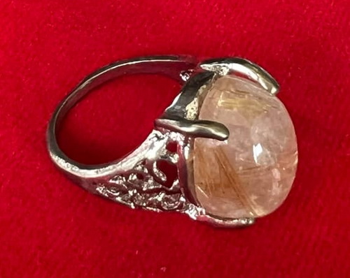 แหวน แก้วไหมทอง หินมงคลเสริม ในเรื่องของเงินทอง ค้าขาย ความร่ำรวย ความมั่งคั่ง