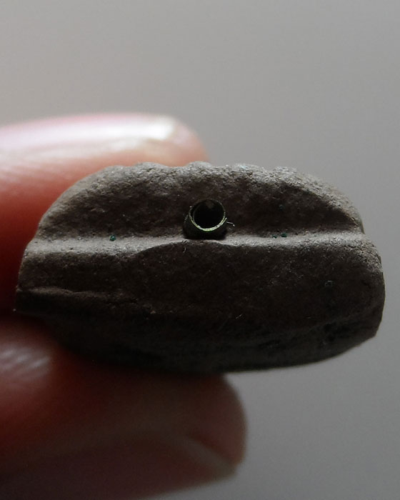 หลวงปู่ทวด ฝังตะกรุด (ไม่ทราบที่)