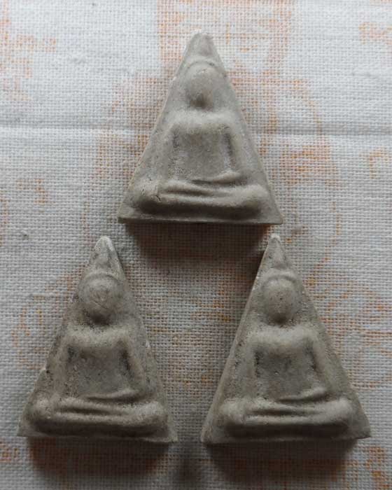 พระนางพญา ไม่ทราบที่ (๓ องค์)