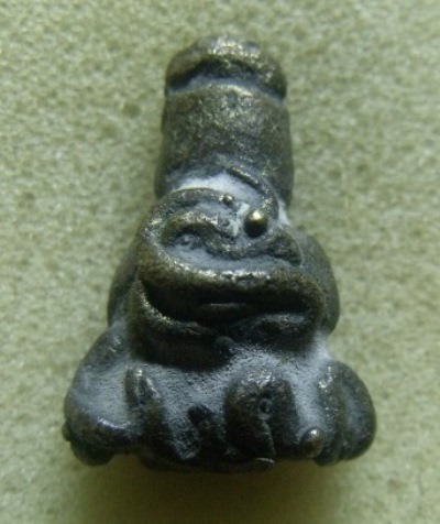 **เบา​ๆ​**พระปิดตาหล่อโบราณ หลังยันต์ เนื้อทองผสม เก่าๆ เนื้อจัด ไม่ทราบที่**สวยๆ เชิญชมครับ