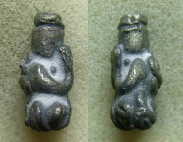 **เบา​ๆ​**พระปิดตาหล่อโบราณ หลังยันต์ เนื้อทองผสม เก่าๆ เนื้อจัด ไม่ทราบที่**สวยๆ เชิญชมครับ