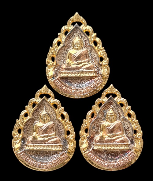 เคาะแรกแดง..หล่อลายฉลุ ล.พ.สำเร็จศักดิ์สิทธิ์...กะไหล่สามกษัตริย์ ๓ เหรียญ..วัดตลิ่งชัน จ.สระบุรี