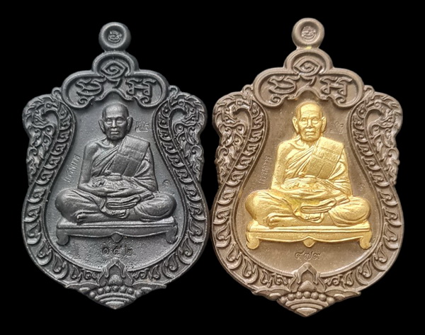 เคาะแรกแดง..สำเภาเศรษฐี ๖๓..แร่น้ำพี้ + ชนวนสอดไส้ปลอกลูกปืน..ล.พ.พัฒน์ วัดห้วยด้วน จ.นครสวรรค์