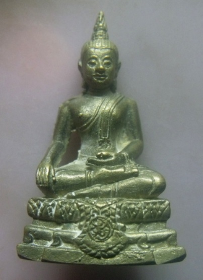 **เบา​ๆ​**รูปหล่อพระพุทธ หลวงพ่อพุทโธ เนื้อทองผสม**สวยๆ