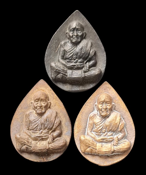 เคาะแรกแดง..หยดน้ำหล่อ ๖๕ รวม ๓ องค์ รายละเอียดในโพสต์..ลป.นน สำนักสงฆ์เขาพรานธูป ประจวบคีรีขันธ์