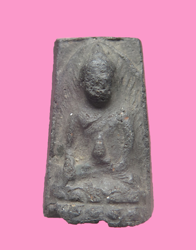 พระเนื้อดิน พิมพ์พระกริ่งครึ่งซึก เจ้าคุณศรี (สนธิ์) วัดสุทัศน์