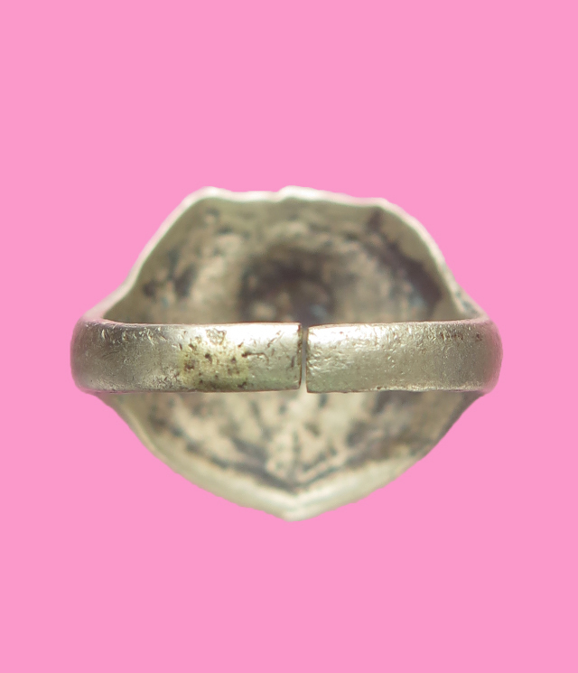 แหวน หลวงพ่อเต๋ วัดสามง่าม นครปฐม