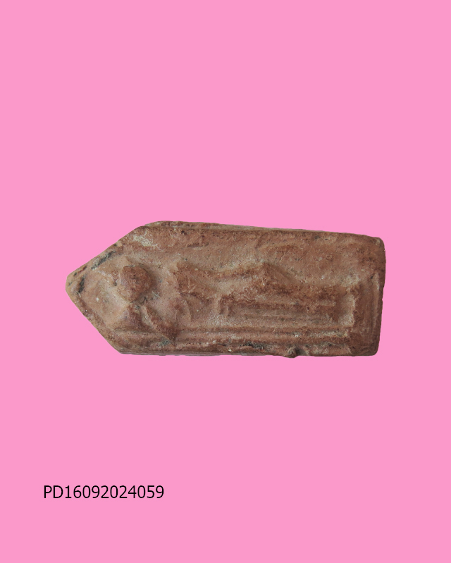 พระปางไสยาสน์ เนื้อดิน